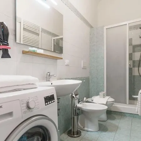 Sunny San Lorenzo Flat Spacious Warm Sleeps 4 *