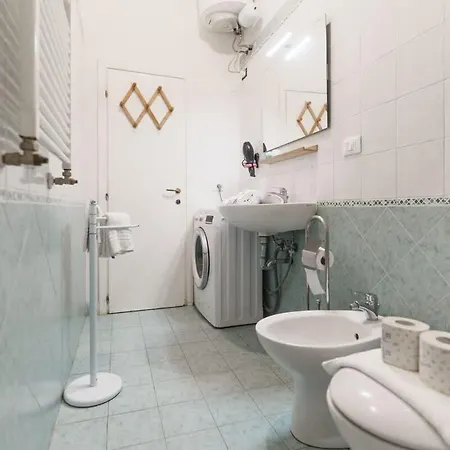 Sunny San Lorenzo Flat Spacious Warm Sleeps 4 *